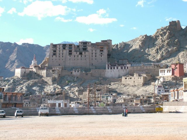 Lehpalace
